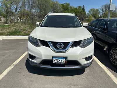 2015 Nissan Rogue, $13998. Photo 2