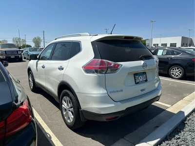 2015 Nissan Rogue, $13998. Photo 3