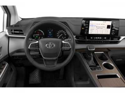 2022 Toyota Sienna, $38998. Photo 10
