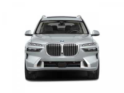 2026 BMW X7, $99425. Photo 7