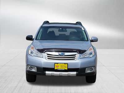 2012 Subaru Outback, $10000. Photo 2