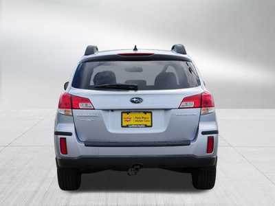 2012 Subaru Outback, $10000. Photo 6