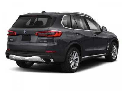 2022 BMW X5, $50000. Photo 2