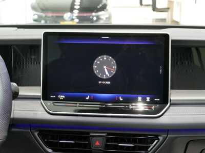 2025 Volkswagen Tiguan, $36876. Photo 8