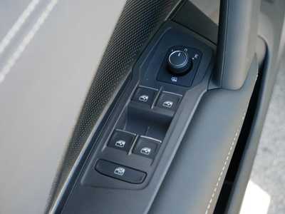 2025 Volkswagen Tiguan, $35089. Photo 7