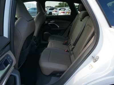 2025 Audi Q5, $59176. Photo 9