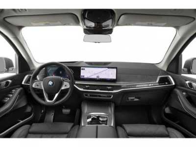 2026 BMW X7, $99885. Photo 10