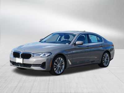 2022 BMW 5 Series, $36898. Photo 3