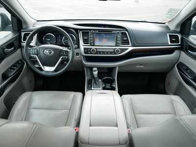 2014 Toyota Highlander, $20398. Photo 10