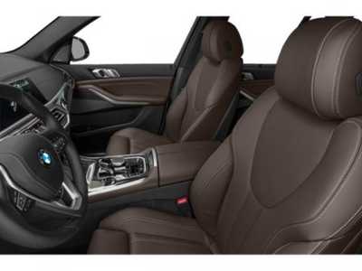 2021 BMW X5, $49498. Photo 12