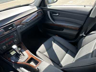 2011 BMW 3 Series, $10998. Photo 12