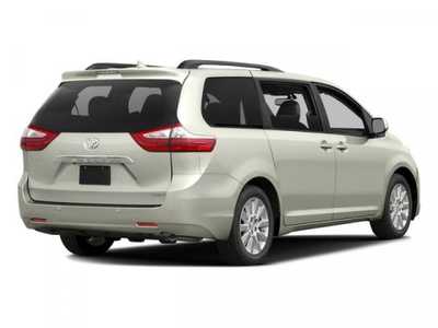 2017 Toyota Sienna, $22698. Photo 2