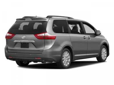 2017 Toyota Sienna, $22698. Photo 5
