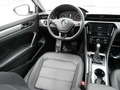 2021 Volkswagen Passat, $17998. Photo 9