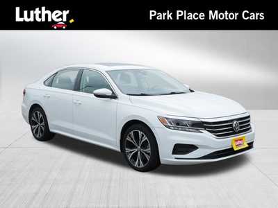 2021 Volkswagen Passat, $17998. Photo 1