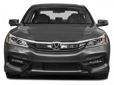 2016 Honda Accord, $18498. Photo 4
