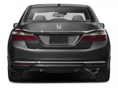 2016 Honda Accord, $18498. Photo 5