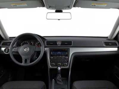 2013 Volkswagen Passat, $7998. Photo 10