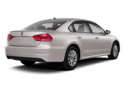 2013 Volkswagen Passat, $7998. Photo 5