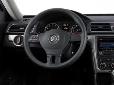 2013 Volkswagen Passat, $7998. Photo 9