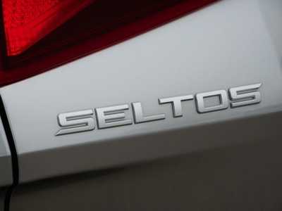 2023 Kia Seltos, $21159. Photo 12