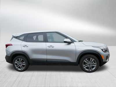 2023 Kia Seltos, $21159. Photo 4