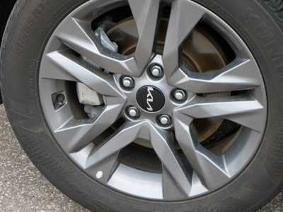 2023 Kia Seltos, $21159. Photo 9