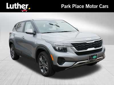 2023 Kia Seltos, $21159. Photo 1