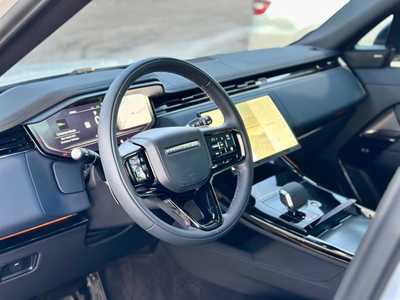 2024 Land Rover Range Rover, $93000. Photo 7