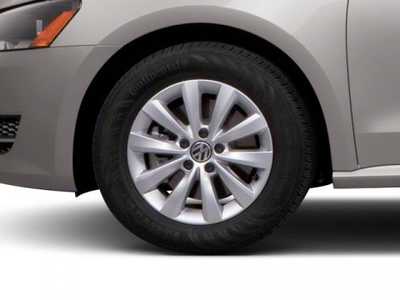 2013 Volkswagen Passat, $7998. Photo 11