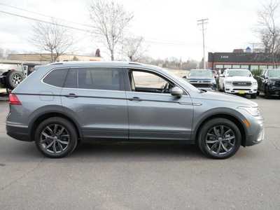 2022 Volkswagen Tiguan, $0. Photo 8