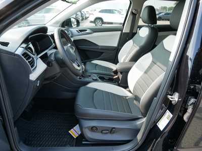 2025 Volkswagen Taos, $36146. Photo 6