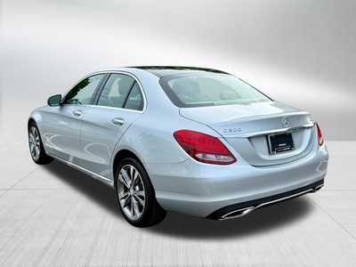 2016 Mercedes-Benz C-Class, $15000. Photo 4