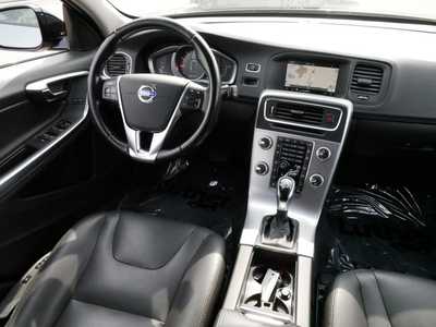 2018 Volvo V60 Cross Country, $20998. Photo 9