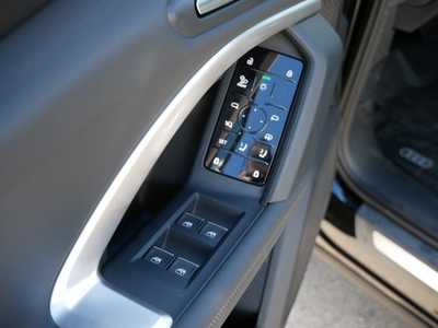 2025 Audi Q5, $59800. Photo 8
