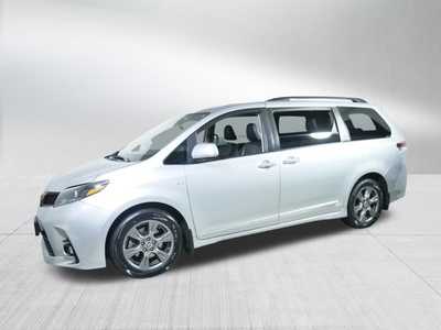 2020 Toyota Sienna, $0. Photo 3