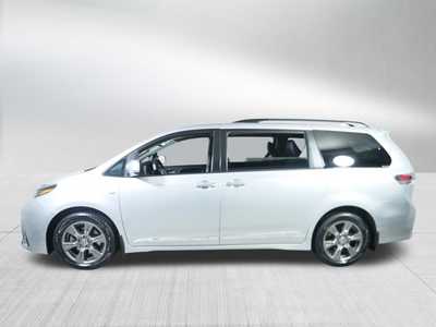 2020 Toyota Sienna, $0. Photo 4