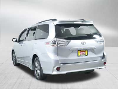 2020 Toyota Sienna, $0. Photo 5