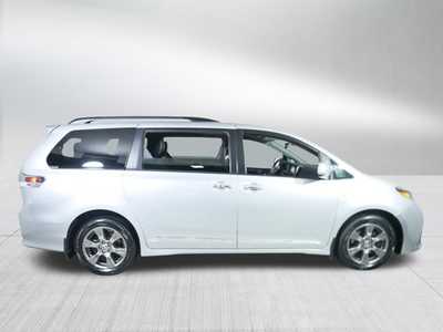 2020 Toyota Sienna, $0. Photo 8