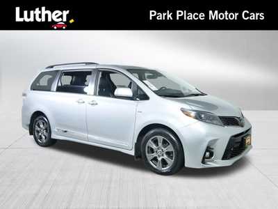 2020 Toyota Sienna, $0. Photo 1