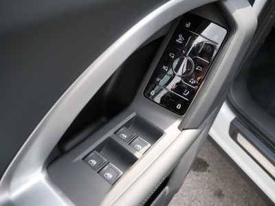 2025 Audi Q5, $60450. Photo 7