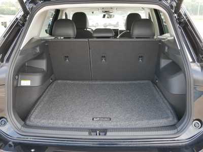 2025 Volkswagen Tiguan, $33198. Photo 5