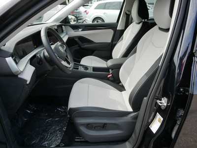 2025 Volkswagen Tiguan, $33198. Photo 7