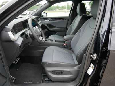 2025 Volkswagen Tiguan, $36358. Photo 6