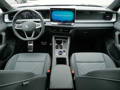 2025 Volkswagen Tiguan, $36358. Photo 9
