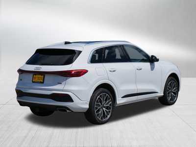 2025 Audi Q5, $58036. Photo 2