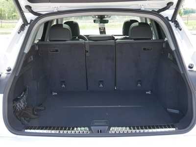 2025 Audi Q5, $58036. Photo 5