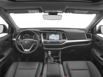 2017 Toyota Highlander, $0. Photo 11