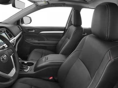 2017 Toyota Highlander, $0. Photo 12
