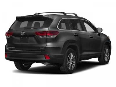 2017 Toyota Highlander, $0. Photo 2